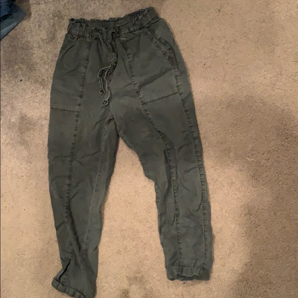 Aerie Flowy Cargo Pants